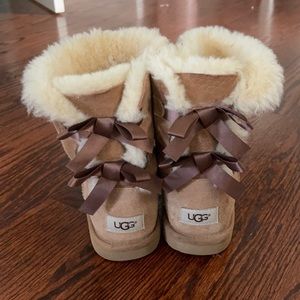 Ugh boots size 5 (women’s)